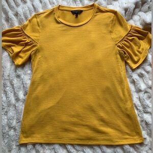 Banana republic outlet gold ruffled sleeve top